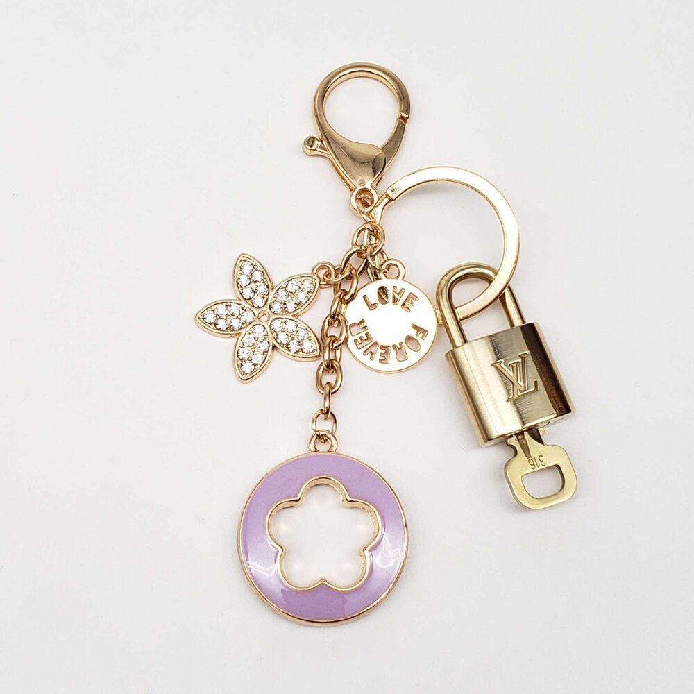 LV Gold Padlock & Key 🔒 Authentic Louis Vuitton Bag Unbranded Flower Charm - Picture 2 of 8